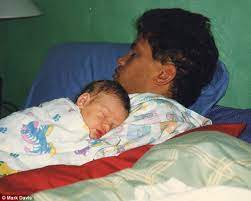 Последние твиты от sydney davis (@sydneyrdavis). Sammy Davis Jr S Son Reveals Extraordinary Family Secret Daily Mail Online