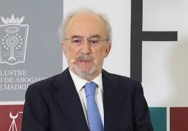 Santiago muñoz machado, nuevo director de la rae. Santiago Munoz Machado Al Igual Que No Puedes Quitar A Los Medicos Y Economistas Su Lenguaje Tecnico Tampoco A Los Juristas Lawyerpress News