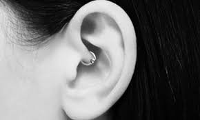 If You See Someone With This Piercing This Is What It Means Ear Piercing For Migraines Daith Ear Piercing Ear Piercings