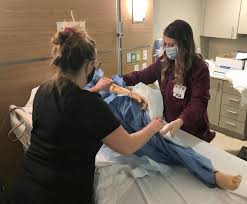 Online cna classes help nursing assistants get the training they need to gain certification and begin their careers. Blessing Program Helps People Put The C In Cna Blessing Health System