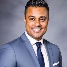 Esta equipe multinacional e multifuncional foi premiada ontem pelo  desenvolvimento de negócios num importante cliente, e nosso colega Cristian  Ferreira Arrais fez parte dessa equipe. Eu queria…