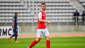 La milieu de terrain du stade de reims, qui aura 21 ans le 14 mars, a prolongé son contrat jusqu'en 2023. Les Arrivees Et Les Departs Du Mercato De Reims Besoccer