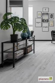 Gemutliches Wohnzimmer Mit Hellem Klick Vinyl Wohnzimmer Boden Vinylboden Wohnzimmer Tv Wand Ideen