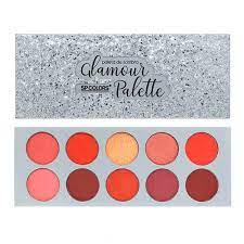 Além disso, entre os 16 tons, há 7 cores cintilantes, ampliando ainda mais o leque de combinações. Paleta De Sombra Glamour Sp Colors Mais Vaidosa