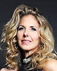 Renee Pulliam's Instagram, Twitter & Facebook