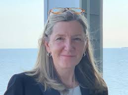 Lisa Freund's Instagram, Twitter & Facebook