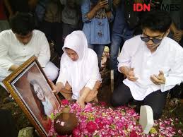 Kendati demikian, ifan justru memboyong keluarga dari almarhumah istrinya, dylan sahara. Ifan Seventeen Kepada Dylan Aku Pamit Dulu Ya Sayang