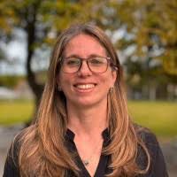 3000+ perfiles de «Corina