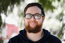 Aaron Deer's Instagram, Twitter & Facebook