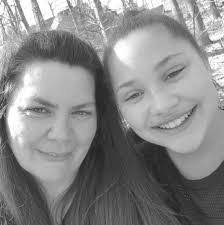 Debbie Sellars's Instagram, Twitter & Facebook