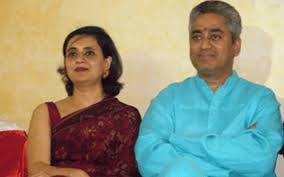News Anchor Sagarika Ghose Married Rajdeep Sardesai In 1994 Know About Her Married Life Married Life News Anchor Celebrities