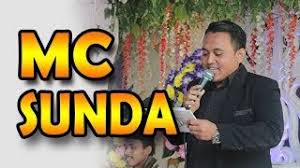 Misal pada tanggal 17 agustus, bisa mengangkat tema pidato bahasa sunda tentang kemerdekaan. Contoh Mc Sunda Asep Mulimin Youtube