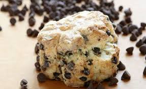 Scones Aux Pepites De Chocolat Pour 6 Personnes Recettes Elle A Table Recette Scones Aux Pepites De Chocolat Pepite Chocolat Recette Scones