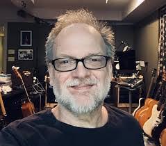 Jerry Iles's Instagram, Twitter & Facebook