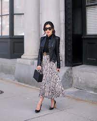 Excitedly Told Nick I Got A Long Pleated Snakeskin Skirt And His Comment After Seeing This Loo Petite Midi Skirt Fashion Outfits Petite