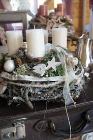 Celegyenesbe Ert Az Adventi Keszulodes Aki Sajat Kezuleg Szeretne Elkesziteni A Koszorut Ajt Christmas Advent Wreath Advent Decorations Christmas Decorations