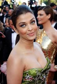 Aishwarya Rai Exposing Hot Aishwarya Rai Bollywood Actress Aishwarya Rai Indian Celebrities