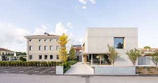 Treviso. la doppia anima del nuovo showroom AD firmato Galeotti ...