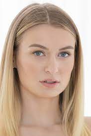 Natalia Starr - Profile Images — The Movie Database (TMDB)