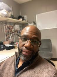 Do you see yourself more of a bloke, a chap, a geezer, a gadgie or a fella?  I'm 5'11 tall and sandwiches taste better when cut at 90°, not 45°