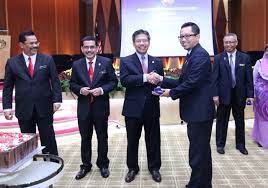 Learn vocabulary, terms and more with flashcards, games and other study tools. Majlis Penerapan Nilai Nilai Murni Bersama Ketua Setiausaha Kementerian Dalam Negeri Bersama Ybhg Dato Sri Alwi Bin Hj Ibrahim Ketua Setiausaha Kdn Di Bilik Sidang Media Aras 11 Kompleks D1 Kementerian Dalam Negeri