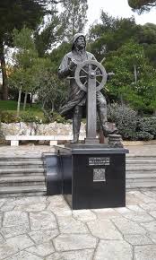 Cei din familia grimaldi au condus la început regiunea ca lorzi feudali, apoi din secolul xvii ca prinți suverani, dar. OraÈul Vechi Monaco Ville Monaco Ville OraÈul Vechi Monaco Ville Monaco Old