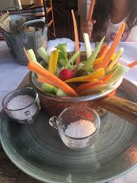 Il pinzimonio è uno degli antipasti più conosciuti, più salutari, colorati e anche veloci da preparare con crudité di verdure. Pinzimonio Di Verdure Picture Of La Petite Langoustine Rimini Tripadvisor