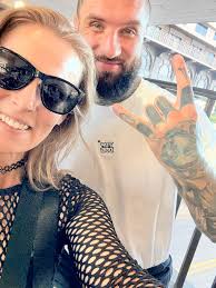 Meeting a celebrity at a music event