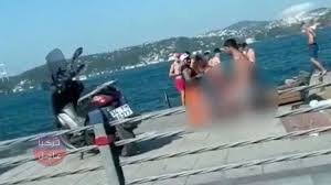 جماع علني وأمام الناس على شاطئ إسطنبول والشرطة تتحرك (فيديو) - تركيا عاجل