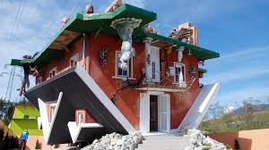 Ja, das haus steht wirklich auf dem kopf. Tipp 61 Haus Steht Kopf Life Radio Tirol Wir Lieben Tirol Wir Lieben Musik