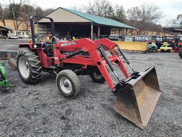 Case IH 3220 Tractor