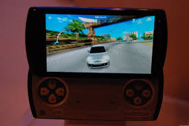 gaming on the Sony Ericsson Xperia Play ...