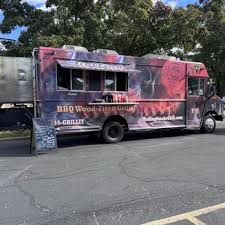 Rolling Smoke Grill Food Truck — Barbecue restaurant food truck in Lake Ronkonkoma, New York