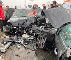 O femeie a fost strivită de un camion chiar în mijlocul orașului. 3 Victime In DouÄƒ Accidente Rutiere Produse Unul DupÄƒ Altul In Zona Roman