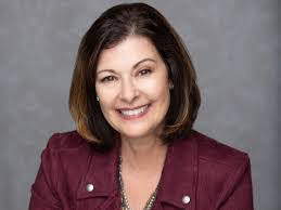 Elaine Kohn's Instagram, Twitter & Facebook