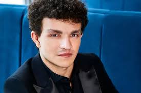 Corrie's Simon Barlow actor Alex Bain, 20, announces…