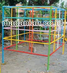 Usahakan ukuran kandang merpati muat untuk 4 burung, artinya jika di masukkan 4 ekor burung kandang tetap muat dan masih bisa bergerak, ini adalah antisipasi jika burung nantinya akan menetas di dalam kandang. Mainan Besi Untuk Anak Model Kandang Macan Tk Dan Paud