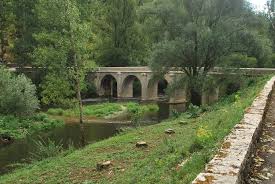 Un Pont Tout Pres Bridge Structures