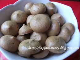 bernice s kitchen 2011年饼 二 咖啡蛋白霜饼 chinese new year cookies food wooden eggs