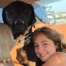 Janelle Toth's Instagram, Twitter & Facebook