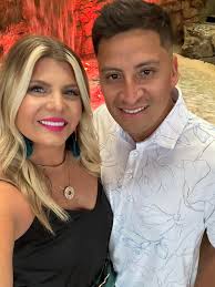 A little much needed weekend away for us Uriel Manzo we went zip lining,  had a beautiful dinner with some great people and a relaxing quiet evening  in our room 💙