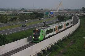 Waktu tempuh bandara ke solobalapan 20 menit. Headway Kereta Bandara Adi Soemarmo Solo 37 Menit Halaman All Kompas Com