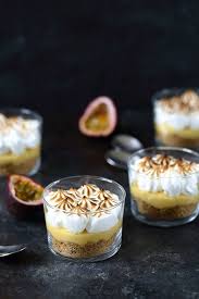 Tarte Au Fruit De La Passion En Verrine Un Dejeuner De Soleil Dessert Facile Et Rapide Fruit De La Passion Verrine Sucree Facile