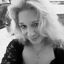 Michele Lynn's Instagram, Twitter & Facebook