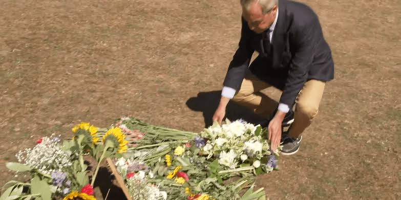 Nigel Farage lays wreath and pays emotional tribute to Ann Widdecombe
