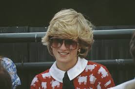 Diana, princess of wales), урождённая диана фрэнсис спенсер (англ. 15 Princess Diana Fashion Trends That Are Back For 2021 Instyle