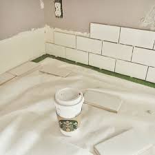 Great Tips And Tricks On How To Install Subway Kitchen Tile Subway Tile Backsplash Kitchen Kitchen Backsplash Inspiration Kitchen Tiles Backsplash