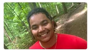 Annette Vandyke's Instagram, Twitter & Facebook