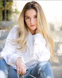 The Hot People Alisa Kuzennaya Wanita Aktris Cocok