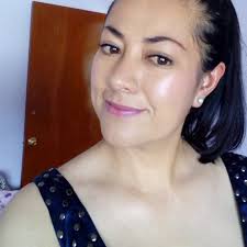 Gabriela Dias Sabas updated her...